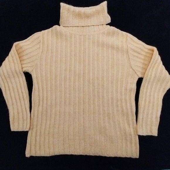 Fashion Bug Sweater Size Large Turtle Neck Peach Color (SOFT) #1262 - Picture 1 of 7